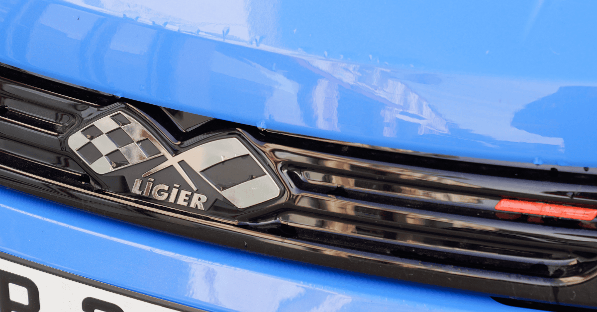 Todo lo que necesitas saber si quieres conducir un coche sin carnet en 2026