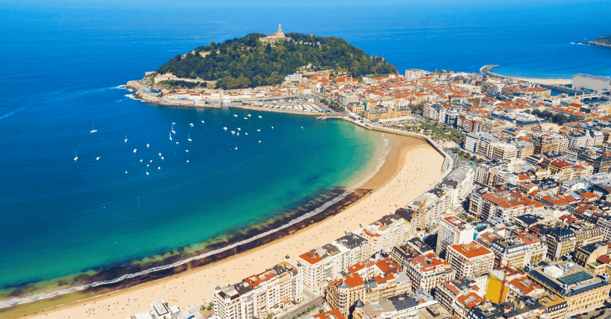 ¿Vives en Donostia? Qué coches pueden circular por la ZBE en 2026 (y por qué los sin carnet sí)
